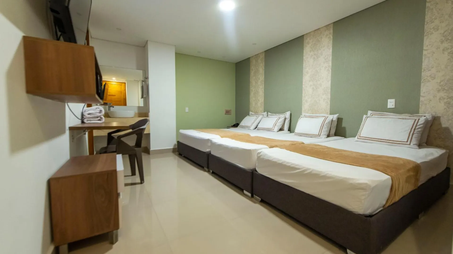 ***  Infinity Hotel Medellín Colombia
